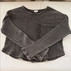 Le Lis Waffle Long Sleeve Cropped Top Charcoal Gray Sz  S 100% Cotton EUC Henley